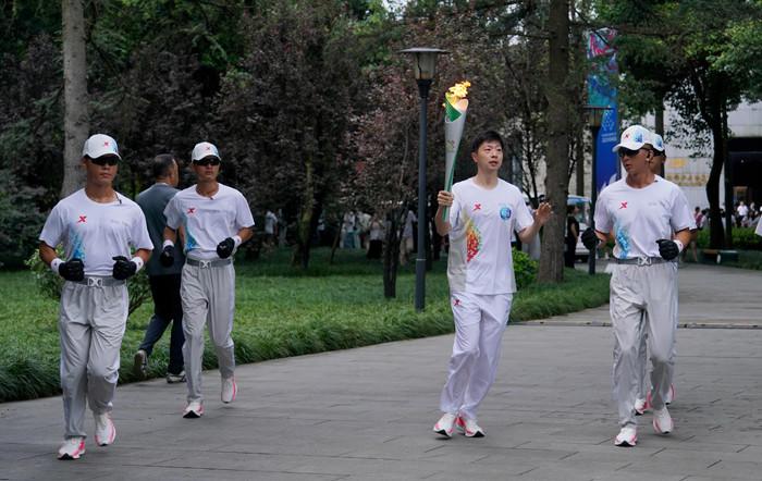 世運(yùn)會(huì)史上首次火炬?zhèn)鬟f在四川舉行