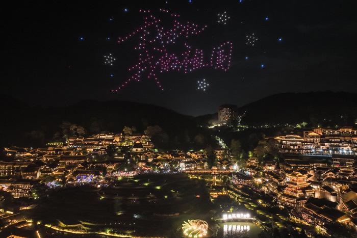 “烏江煙火大會”燃動(dòng)國慶中秋假期夜經(jīng)濟(jì)