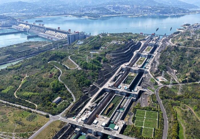 三峽船閘累計(jì)貨運(yùn)量突破23億噸