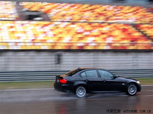 ��܇(ch��)֮�� �A�����R ���R3ϵ 325i m�\(y��n)��(d��ng)��