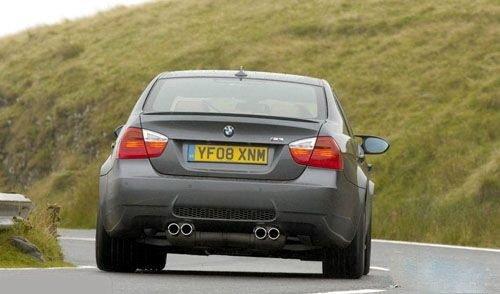 ��ݔ���ܵ����� ���RM3��(du��)�ȱ��YC63AMG ��܇֮��