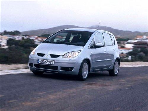 SUV+С��܇ ����δ��2�����A��܇ǰհ ��܇֮��