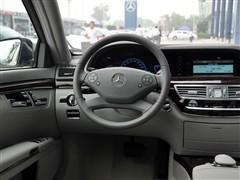 ��܇֮�� �M(j��n)�ڱ��Y ���Ys��(j��) 2010�� s 300l ���F��