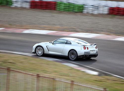 ِ��Ҋ(ji��n)����-�ձ����_(t��i)ِ��ԇ�{�ծa(ch��n)GT-R