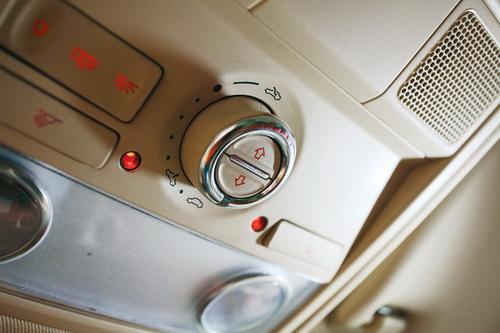 ���m(x��)���ء���(du��)��ԇ�{�����T�՚WƷ��SUV