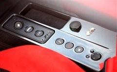 ����ײ���� �W��R8����������Scuderia