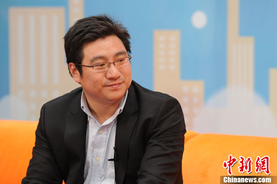 好友揭秘莫言領(lǐng)獎軼事稱其平時愛喝茶看話劇(2)