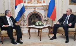 普京會(huì)晤勞爾·卡斯特羅相互擁抱稱很高興見面