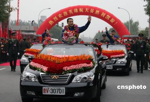 �M�D�����ߺ���T��־�������������i�ؾ�